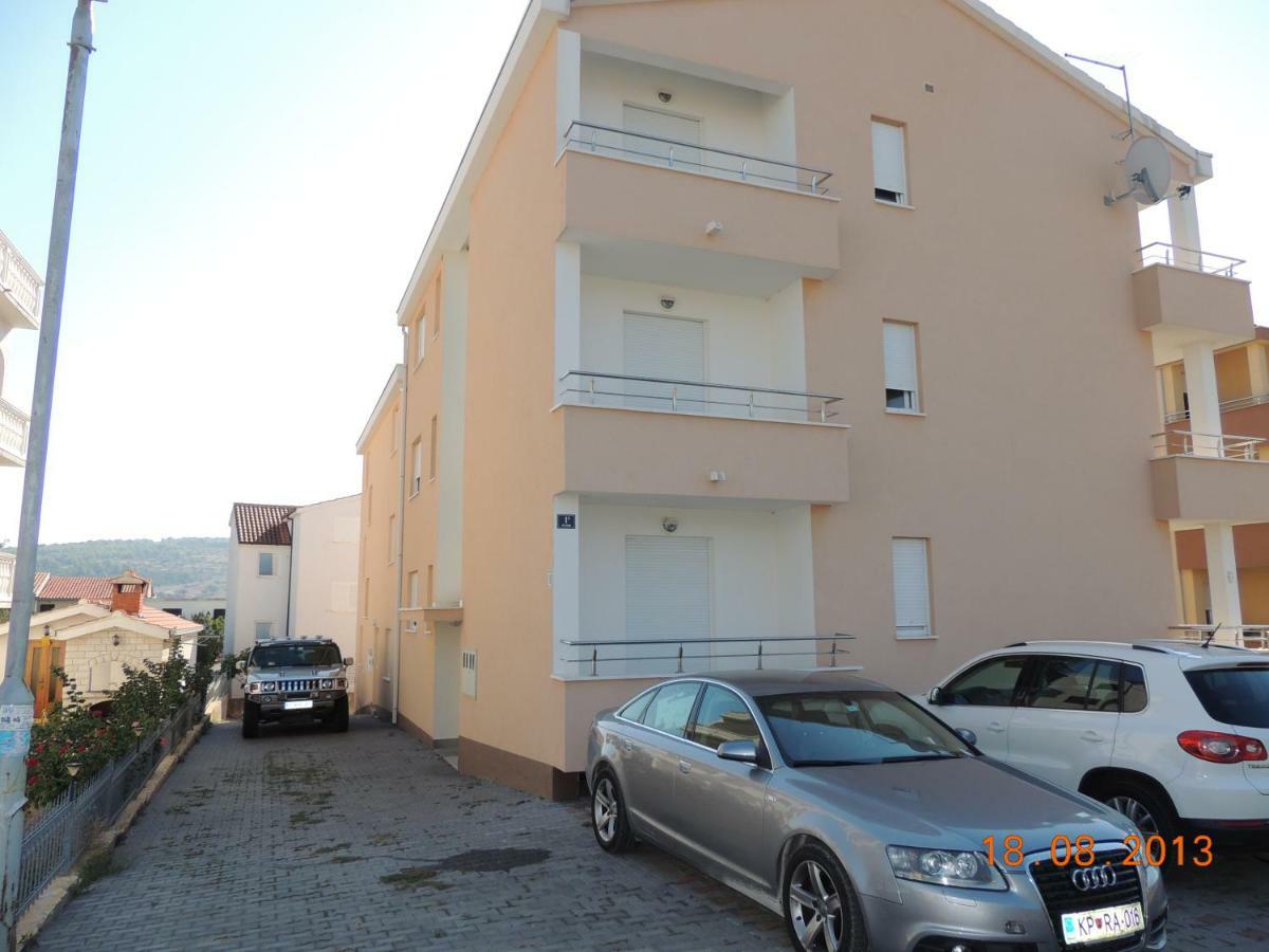 Apartments Naomi And Marsel Trogir Exterior photo